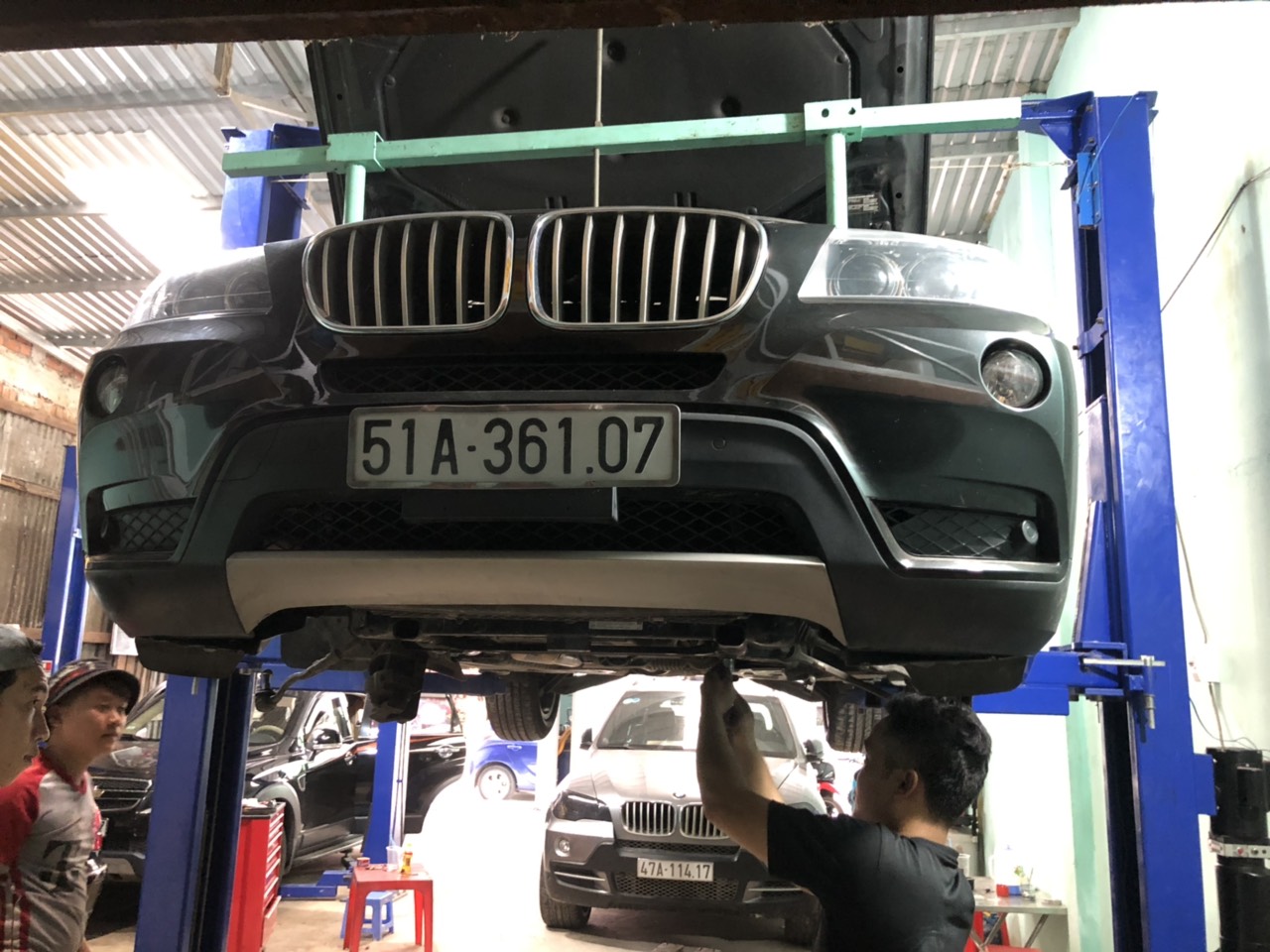 Sửa chữa xe BMW 