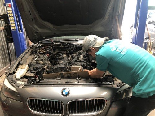garage bảo dưỡng xe BMW